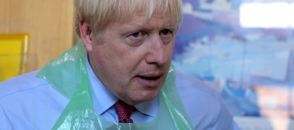 Premierul Boris Johnson a fost transportat de urgență la spital. Acesta fusese diagnosticat cu COVID-19