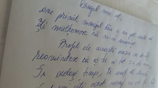 A primit de la sot acest mesaj scurt: “Draga mea sotie… Sunt cu secretara mea la hotel, ma intorc repede”