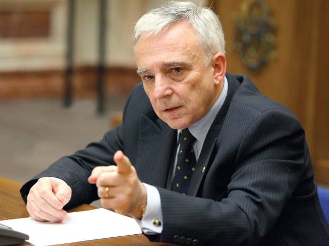 BNR îi dă peste nas lui Dragnea: „Sugestia de a vinde jumatate din rezervă pentru a lua toata lichiditatea din piată… Nici nu merită comentată”